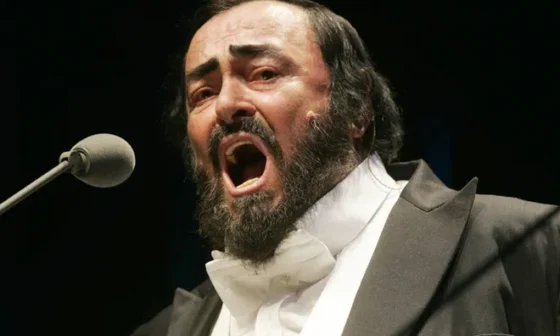 PAVAROTTI